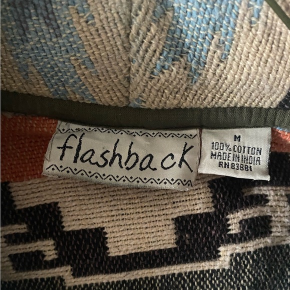 Patterned Crop Coat - Picture 2 of 3